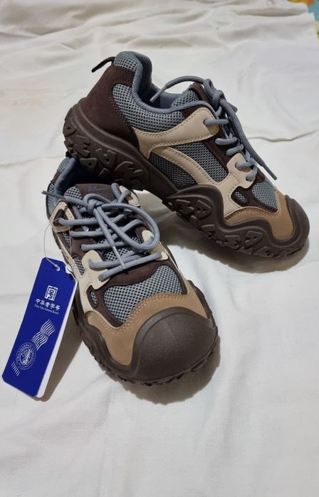 Кроссовки новые WARRION