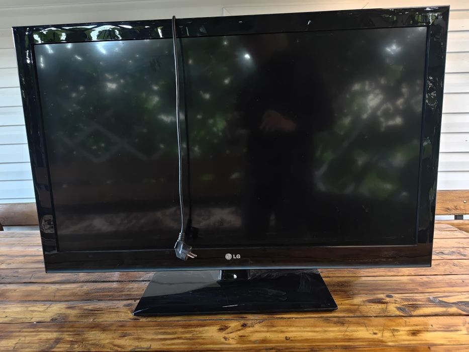 Продам Телевизор LG