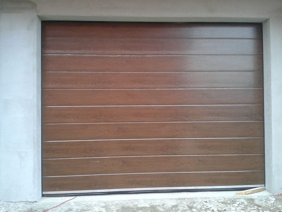 Usi de garaj 2450*2320 NUC