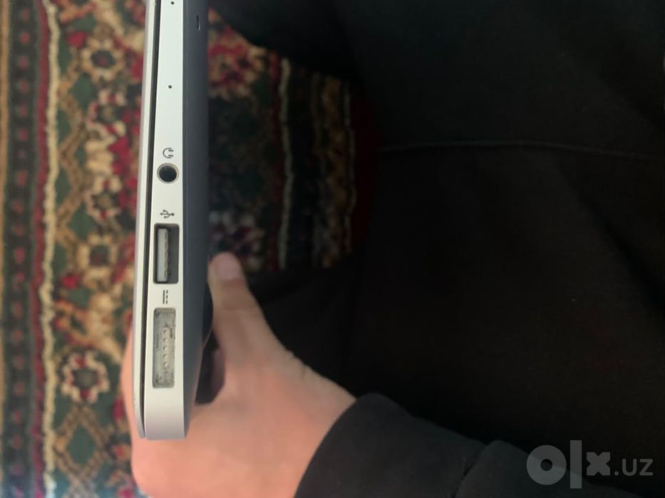 Macbook  air yangi