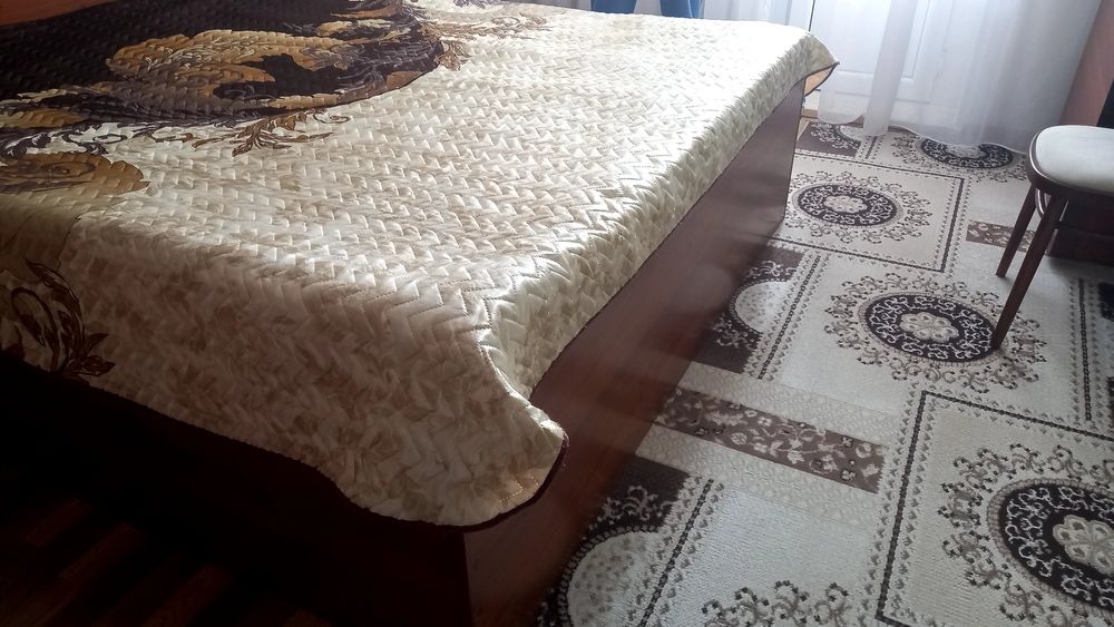 Кровать двуспальная