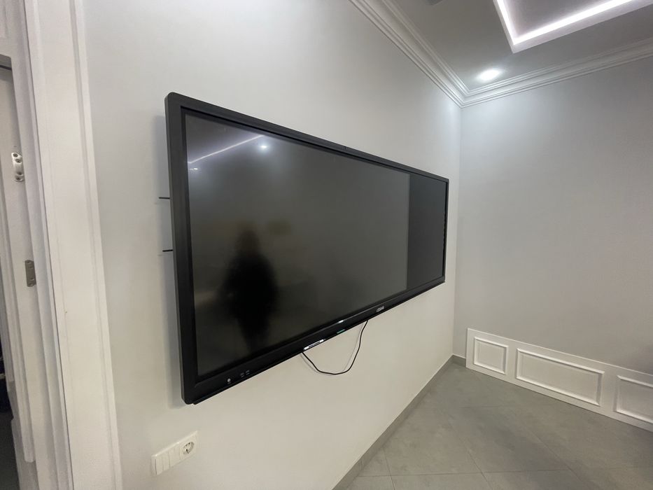 Срочно прадается учебни манитор нови паставили неработали