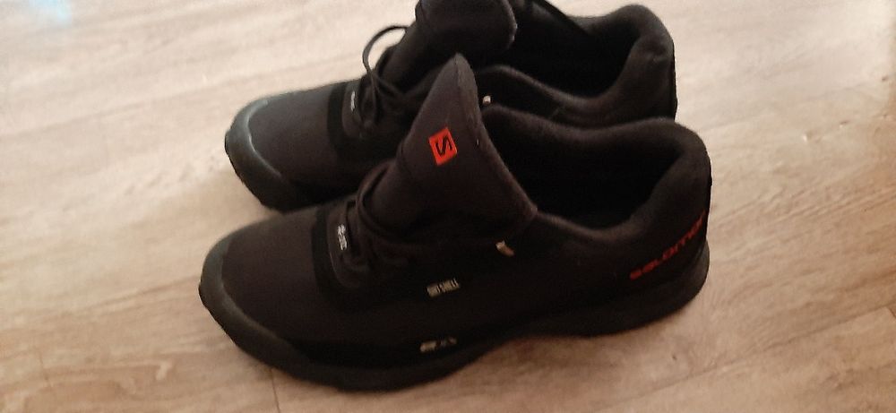 Продаю мужскую обувь