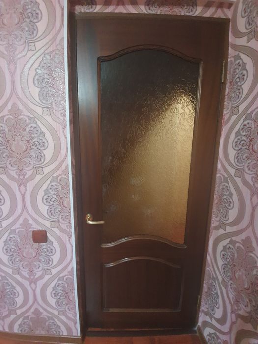 Продам деревянные двери б/у