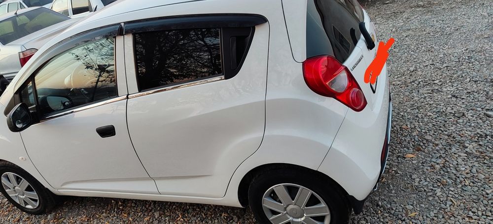 Spark sotiladi.  2013 yil,
Kraska 15% bor  , 
probeg 340