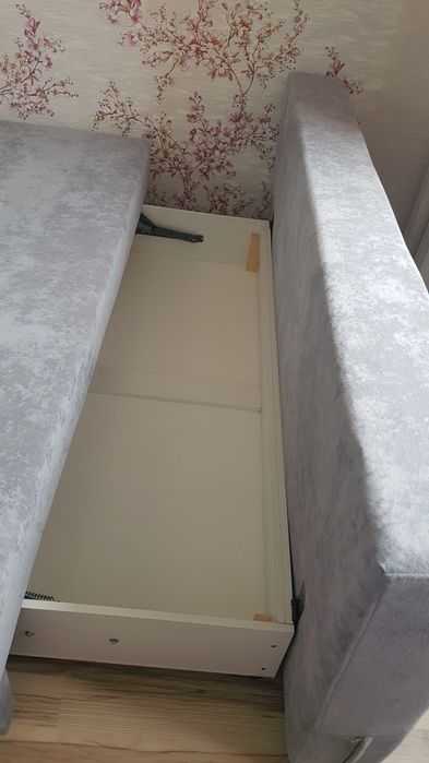 Продается диван спальный
