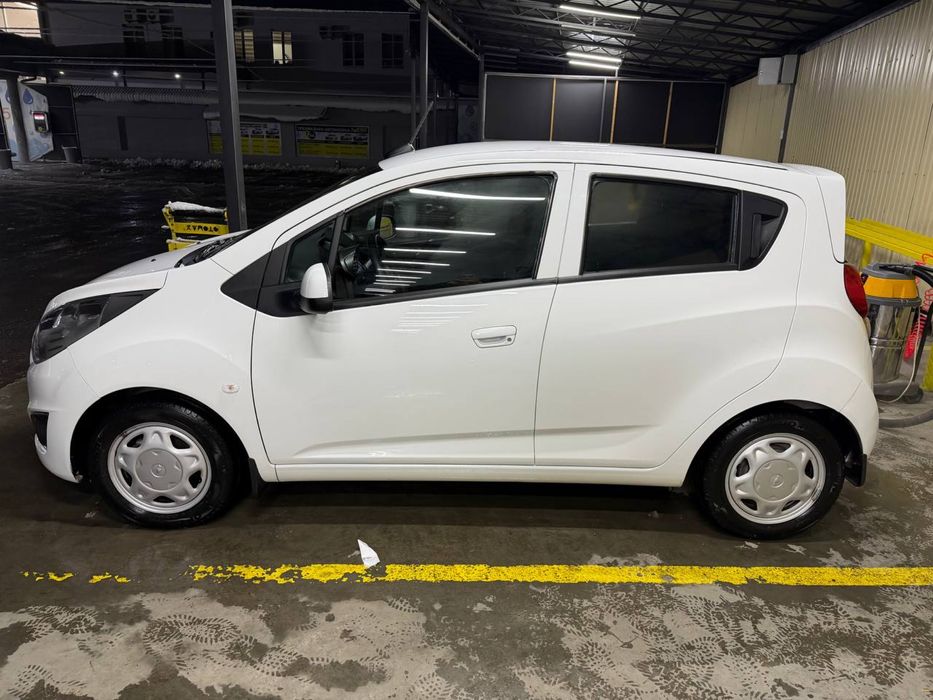 Chevrolet spark avtomat