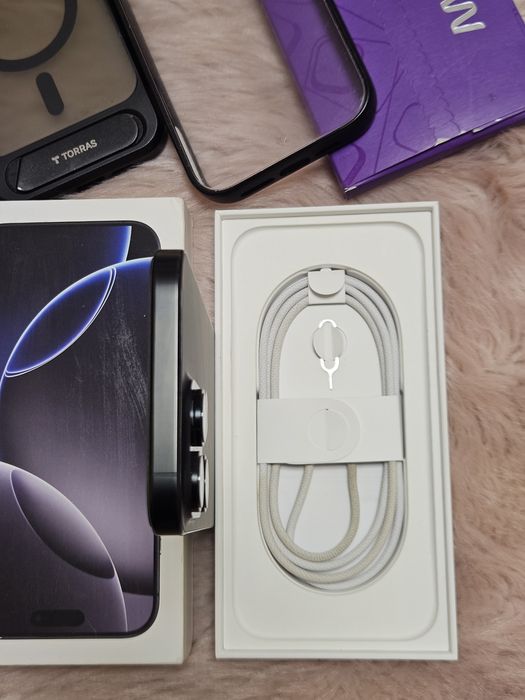 Iphone 16 pro max 256GB Black Titanium stare impecabilă Full box