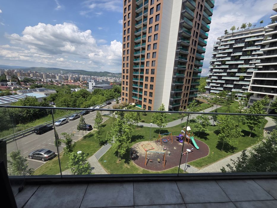 Închiriez apartament strada Frunzisului