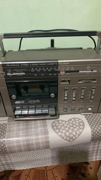Vând Casetofon radio