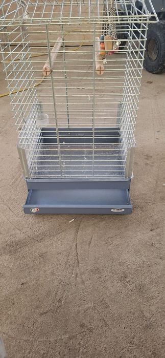 Vănd colivie papagali  Imac.