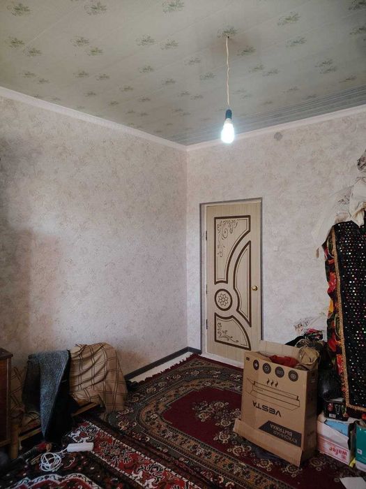 Yangi zarafshon uy sotiladi