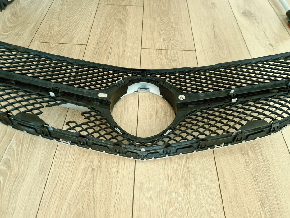 Grila Mercedes E (C207 facelift)