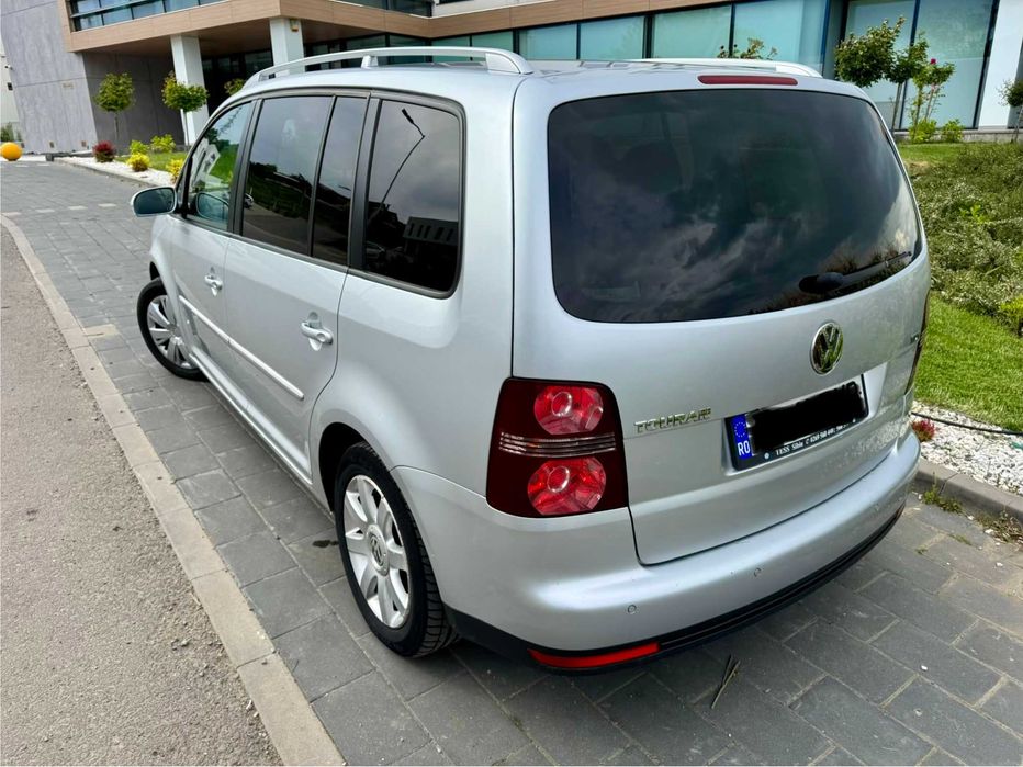 Vokswagen Touran 1.9 TDI (105 CP) - 7 locuri