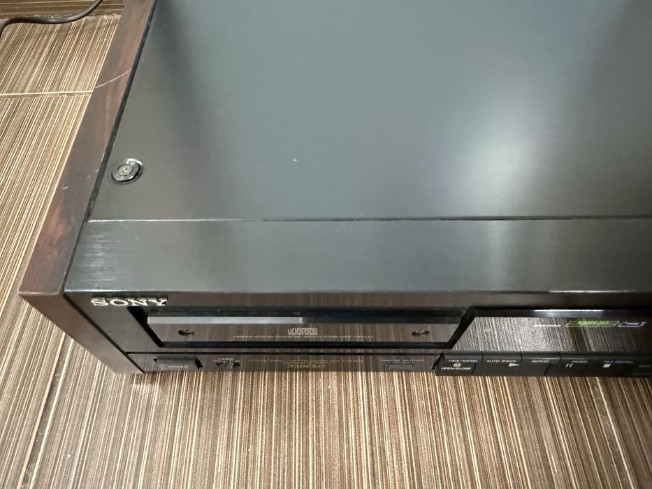 Sony CDP-338ESD Качествен CD Plaeyr