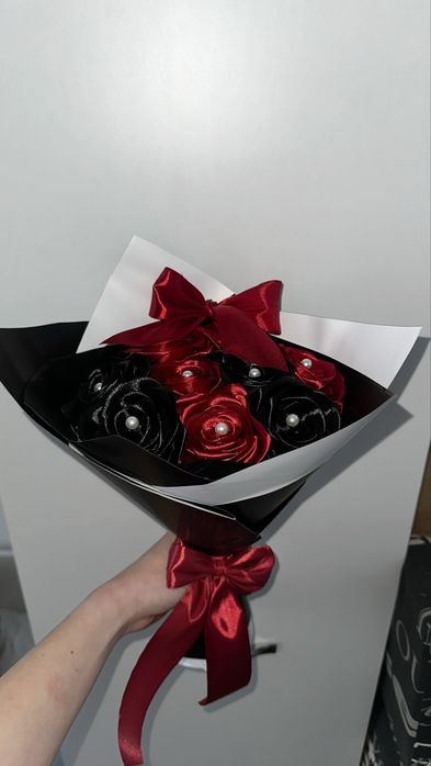 buchet 9 trandafiri din satin