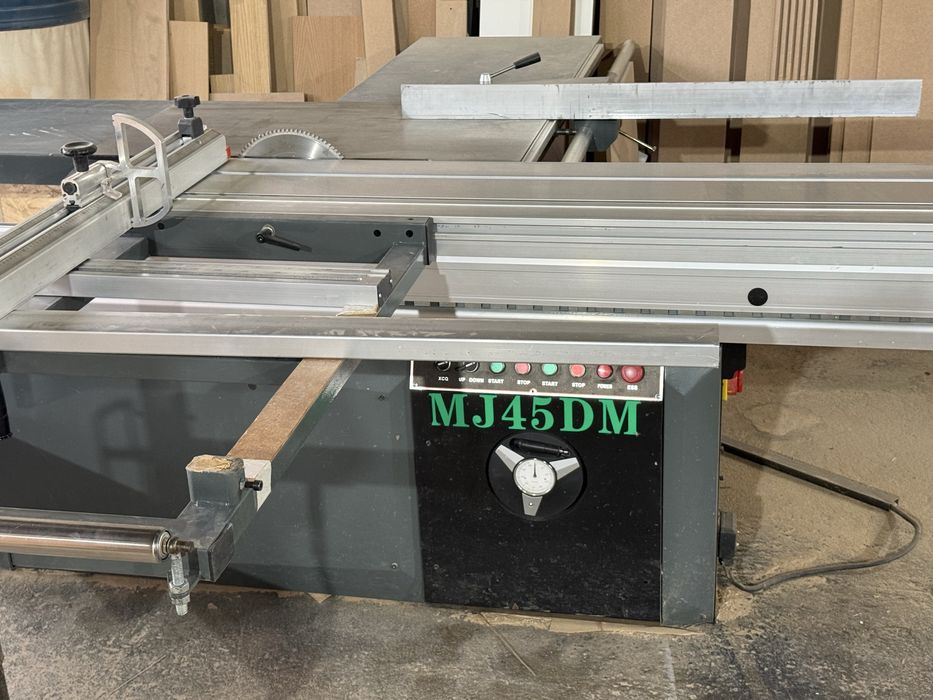 Форматно-Раскроечный столярный станок