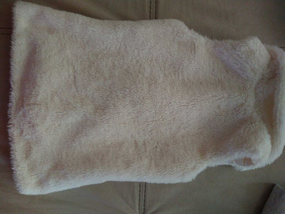 Бяло пухено елече