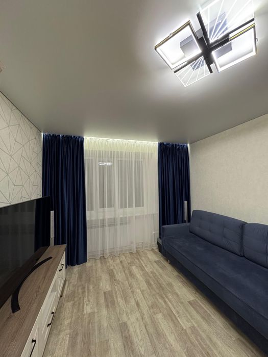 Продам 2 комнатную, частично мебелированную, уютную квартиру