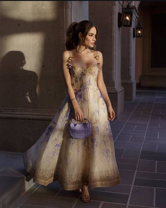 Платье вечернее в цветочек размер S