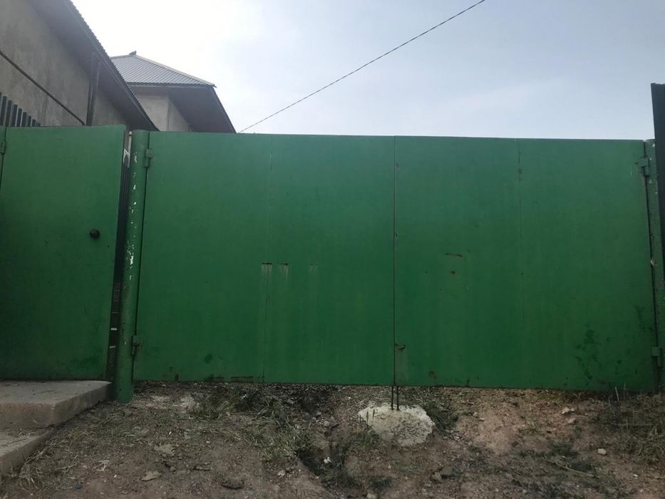 Продается делимый участок недалеко от границы с Ташкентом.