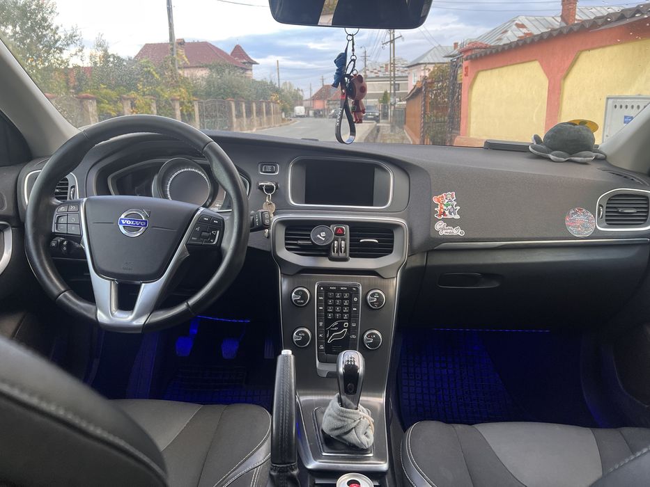 VOLVO V40 2015 — imagine 4