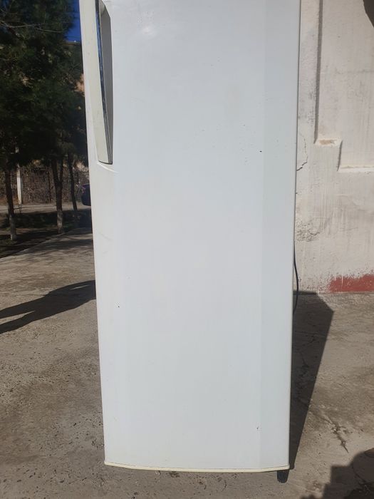 2 ta xaladelnik sotiladi