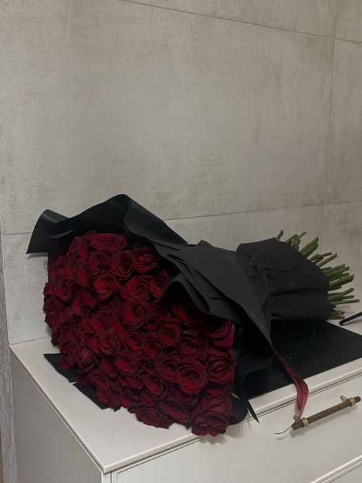 букет роз 101 свежие