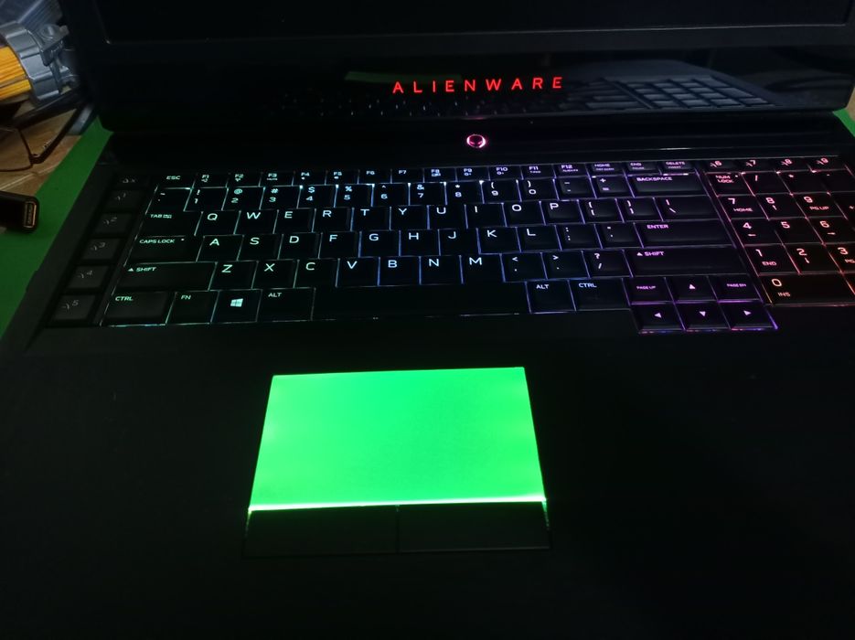 Игровой ноутбук Alienware 17r5