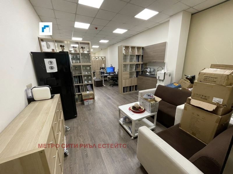 Офис в София-Младост 3 площ 102 цена 2500