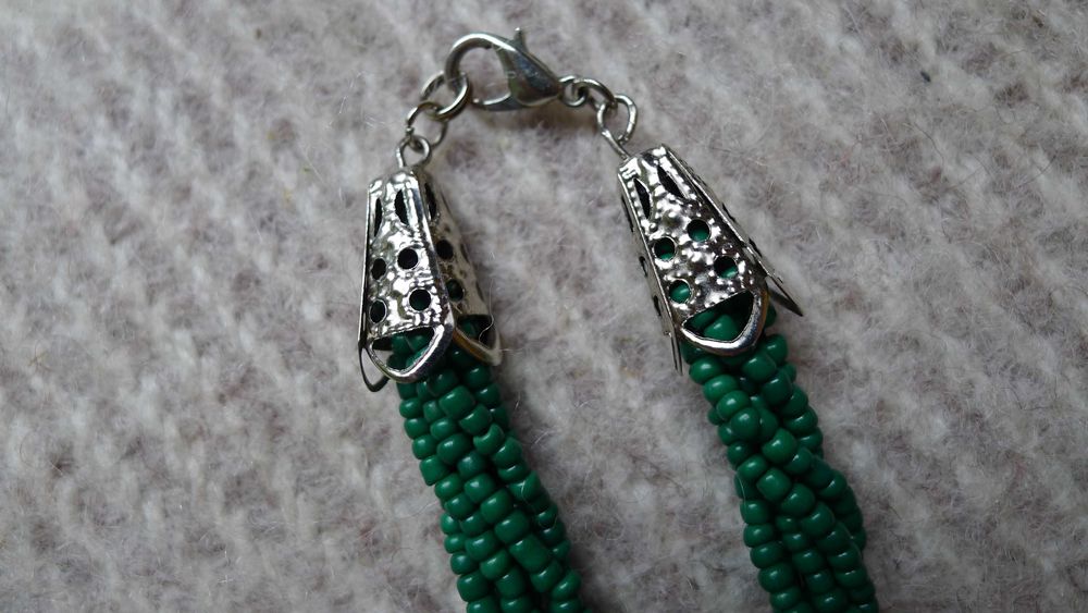 Set bijuterii, verde, colier + 2 perechi cercei