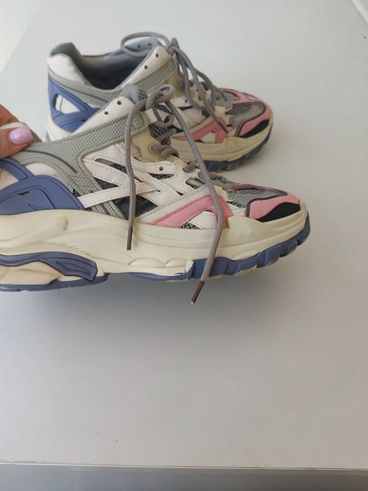 Дамски маратонки Goe