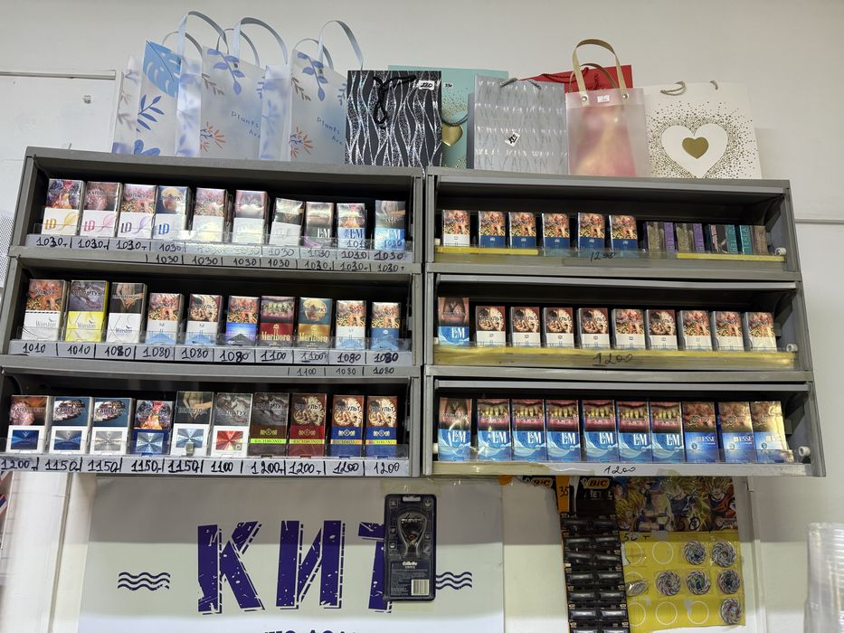 Продам полка для табачные изделия