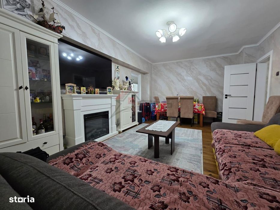 Etaj 2 - Lunca Cetatuii 4 camere decomandat cu 2 bai, bloc din ''97
