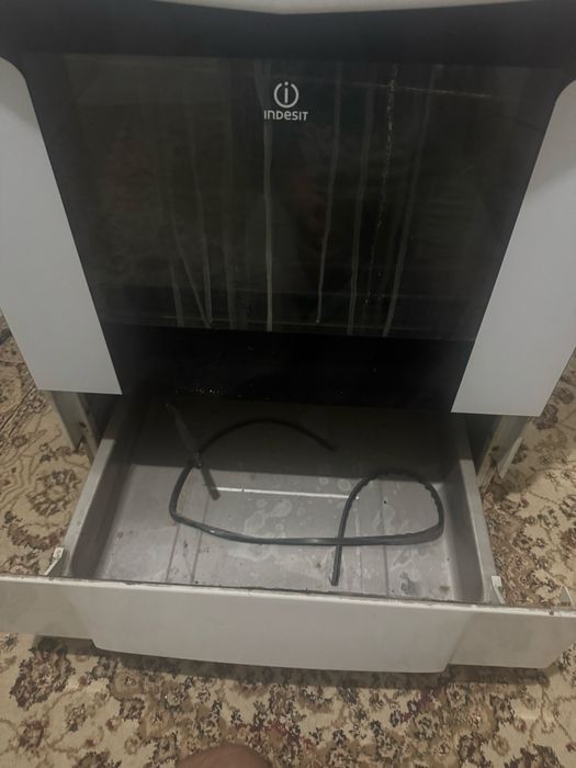 Продам электроплиту