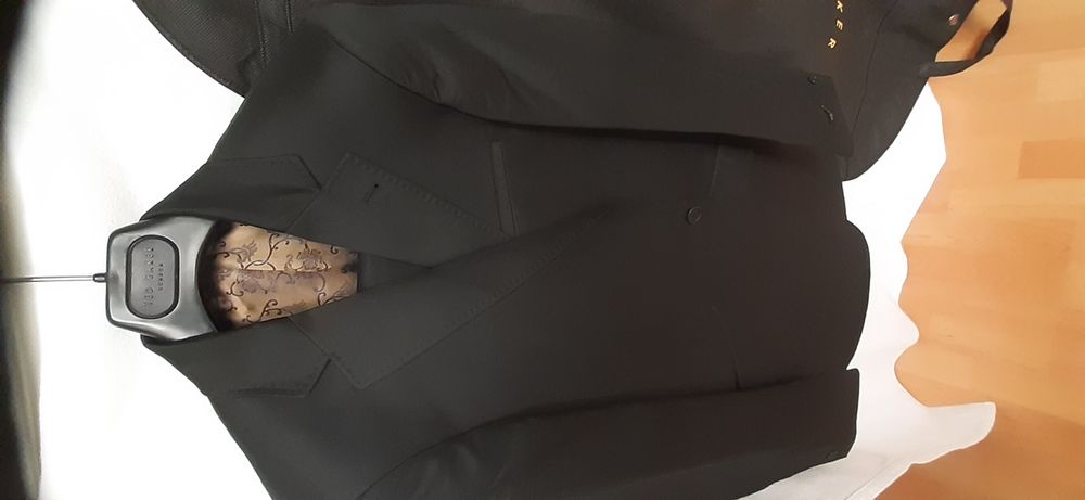TED BAKER Costum barbatesc negru, incl umeras&husa - Original si Nou!