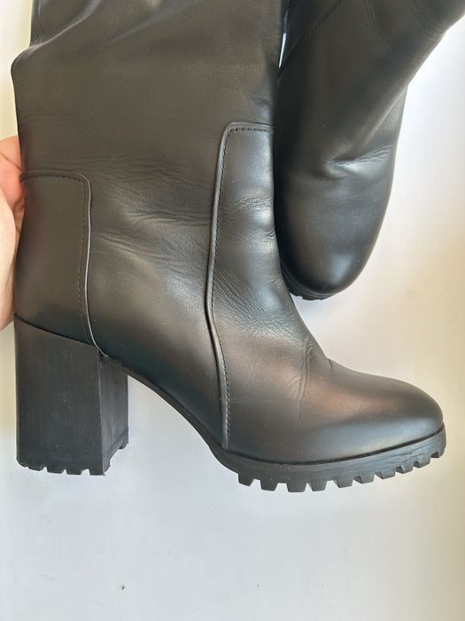 Продам кожанные сапоги 36 размер