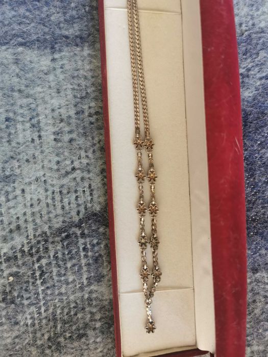 Сребърно колие с циркони