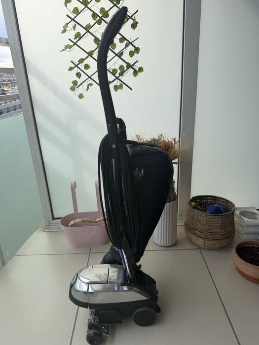 Aspirator profesional Kirby Avalir 2