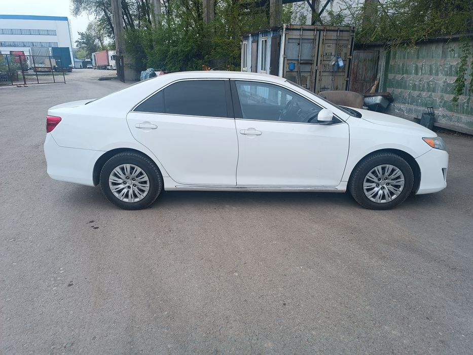 Тоёта камри 50 .