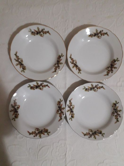 Тарелки японские. Абсолютно новые. Диаметр 23 см.