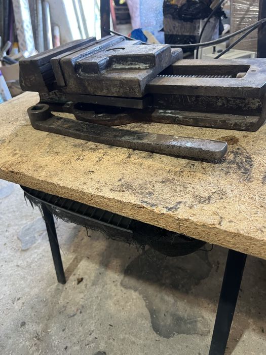 Menghina industriala ptr masini de rectificat, gaurit, banc etc