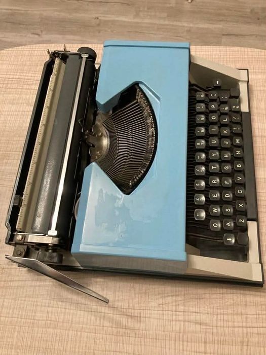 Mașină de scris Garcia de Luxe (Made in Italy)1963 NOUĂ / NEUTILIZATĂ