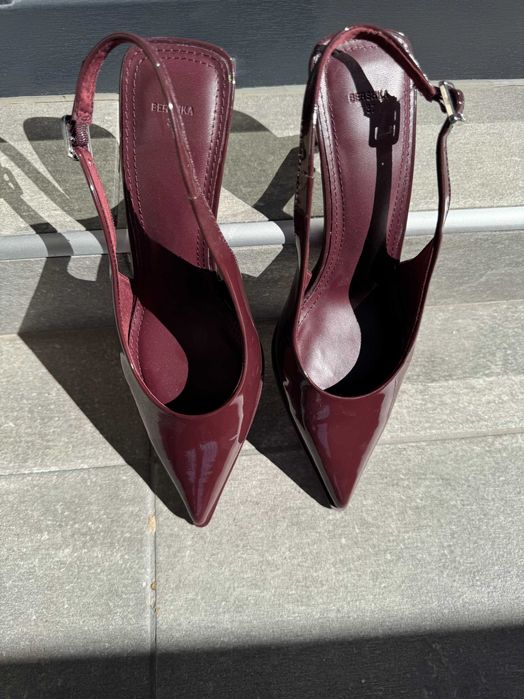 Обувки BERSHKA 15 евро