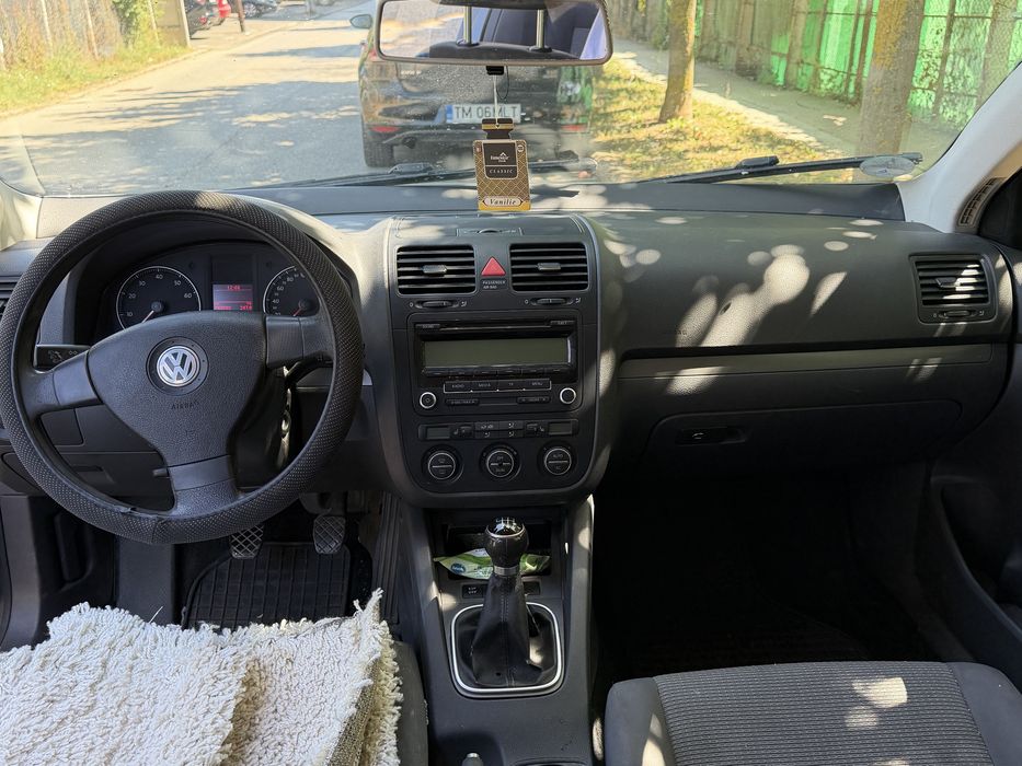 Volkswagen Golf 6 1.4 Benzină – 2009 – 2.300 €