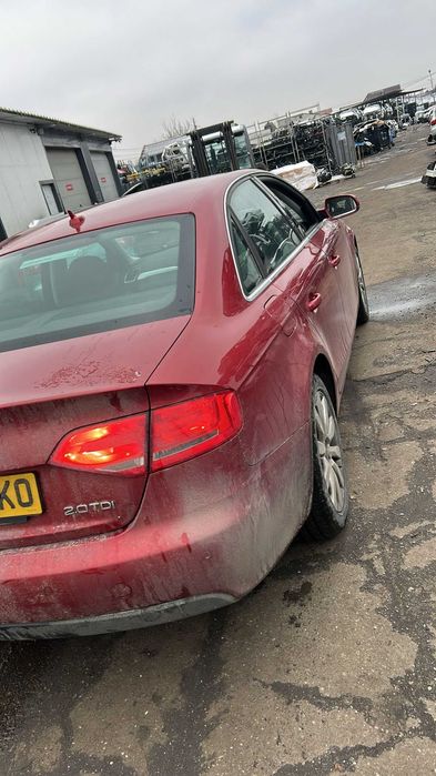 Dezmembrez Audi A4 B8 an 2009 2.0 tdi cod motor caga