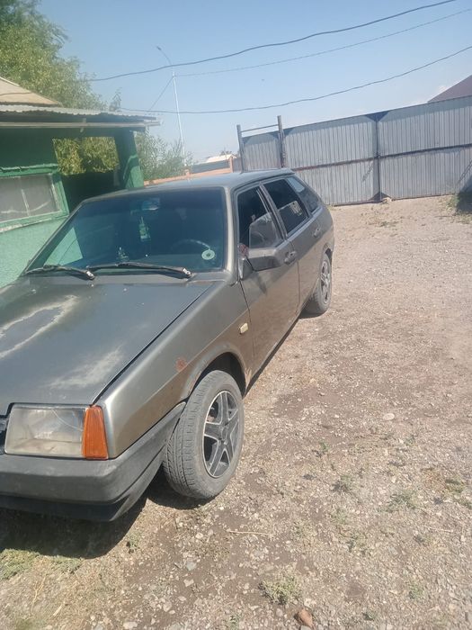 Автгмобиль ваз 2109