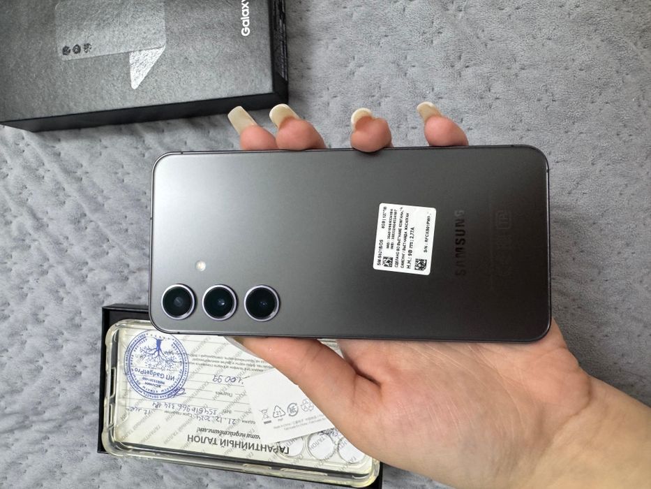 Samsung S 24 black 8/128 в отличном состоянии
