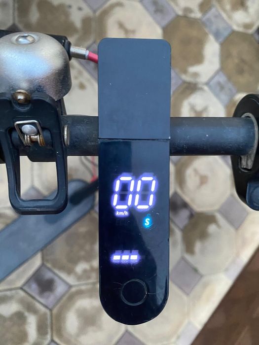 Срочно продаётса электро самакат Xiaomi MiJia Smart