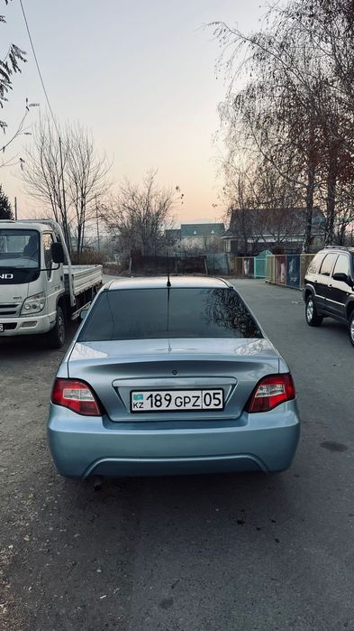 продам нексию срочно